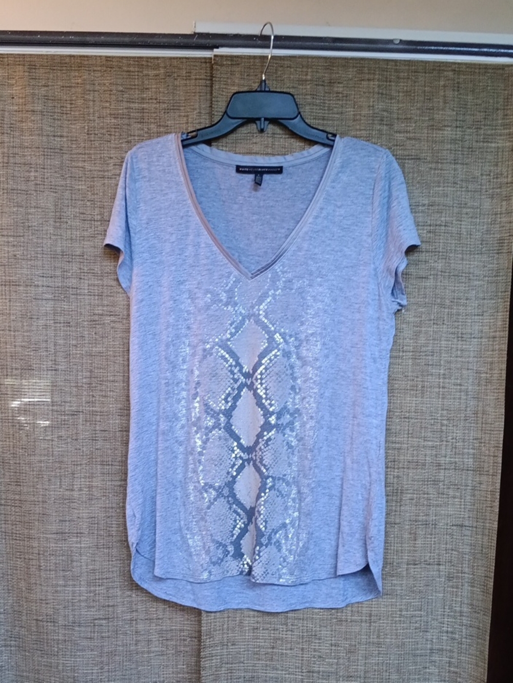 White House Black Market Light Gray Snake-Print V-Neck Tee